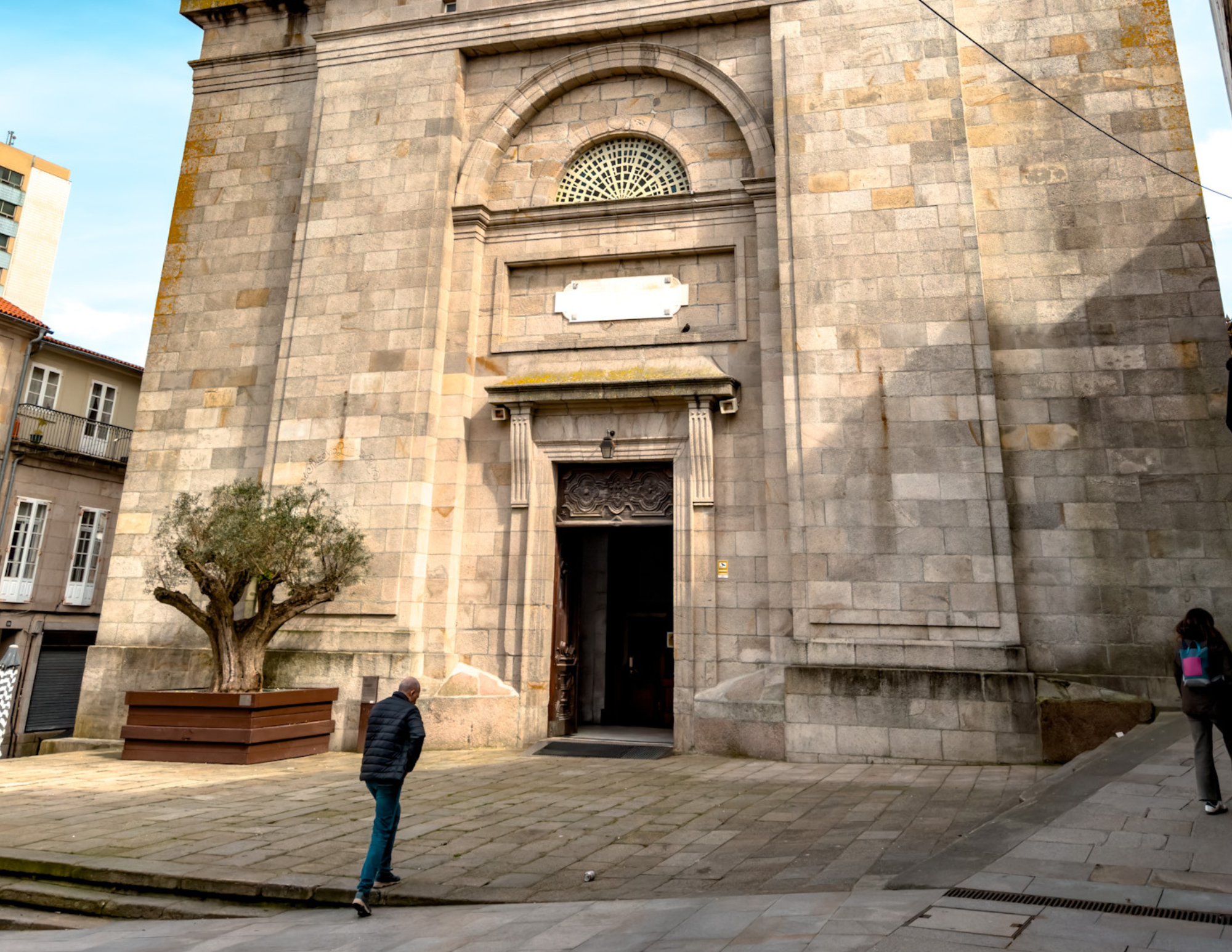Co-Cathedral of Santa María Vigo Guide (4).png